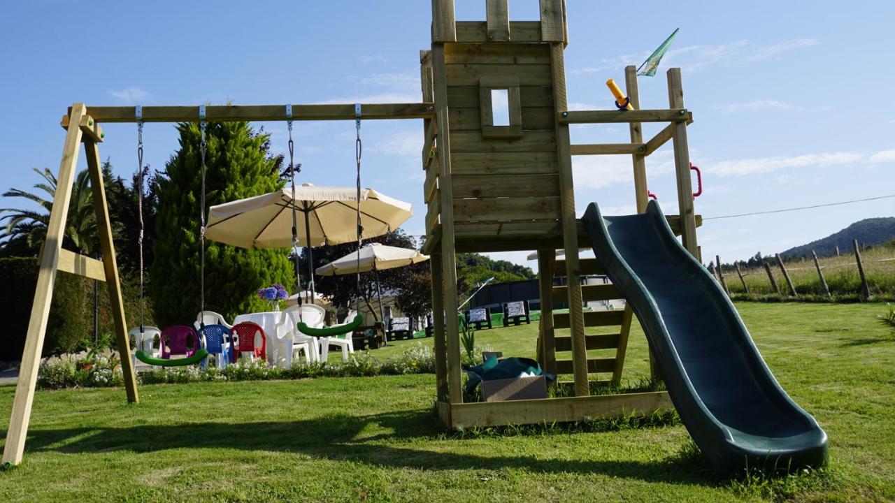 Casa Madrazo Con Piscina Y Parrillas Praves Kültér fotó