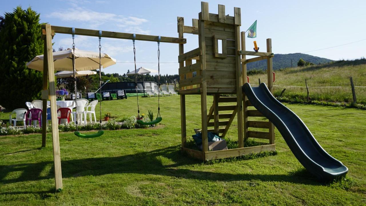Casa Madrazo Con Piscina Y Parrillas Praves Kültér fotó
